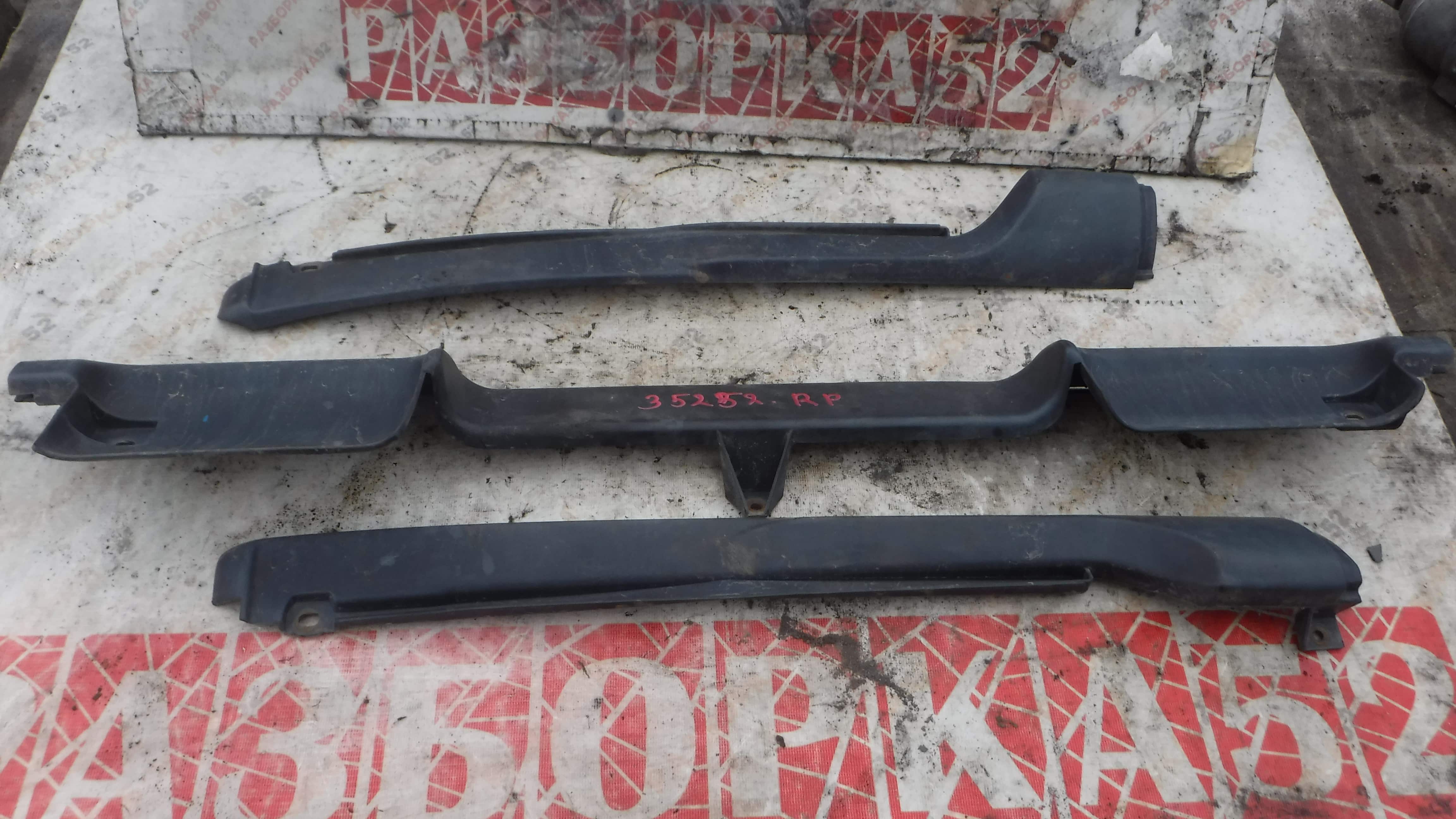 Накладка Рено премиум Renault Premium DCI320 2005 5010578020 5010225826 5010225825
